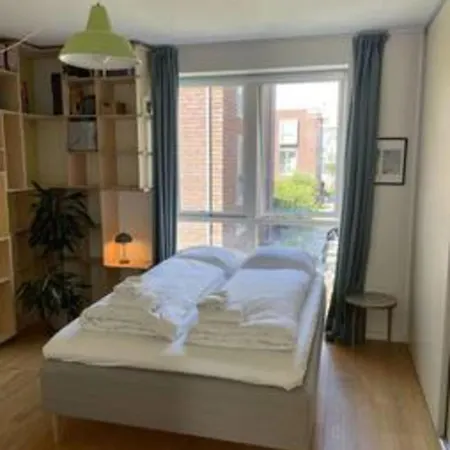 Three Floors - With Four Br In The Apartment *