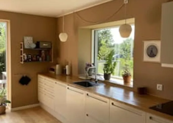 Three Floors - With Four Br In The Apartament *