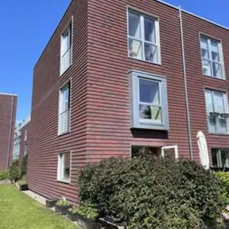 Three Floors - With Four Br In The דירה